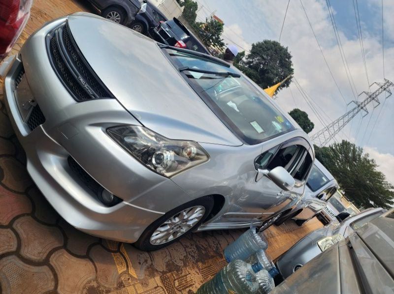 2010 Toyota Blade pictures