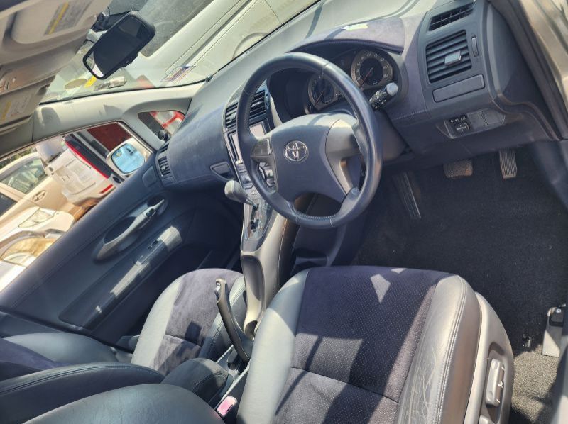 2010 Toyota Blade pictures