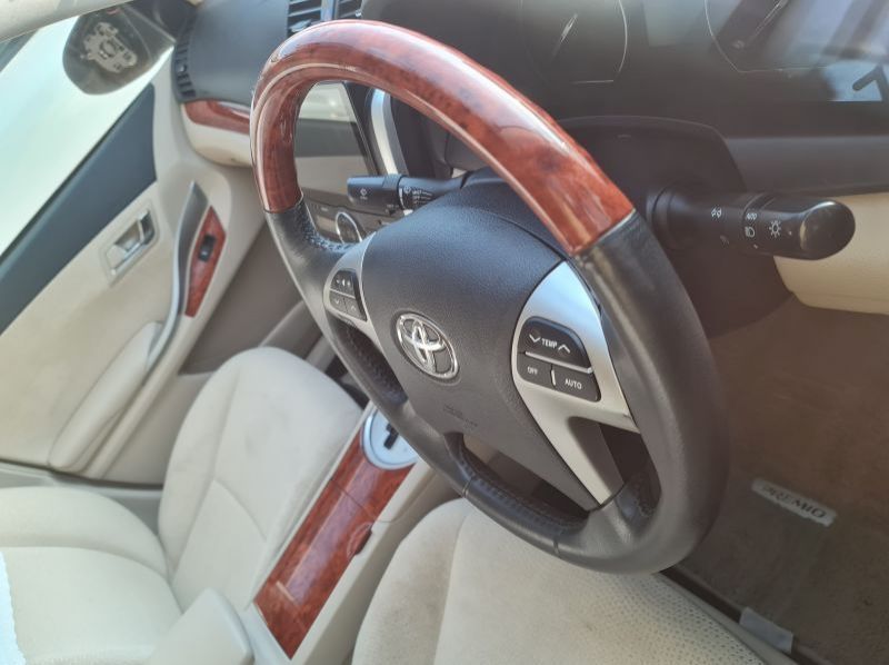 2015 Toyota Premio pictures