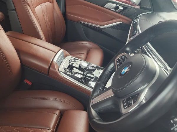 2023 BMW X7 pictures