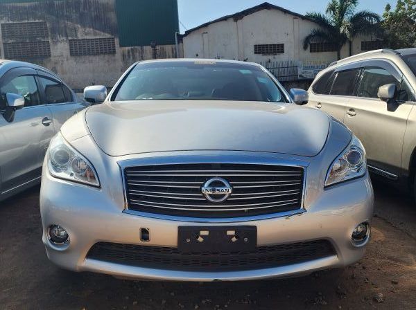 2014 Nissan Fuga pictures