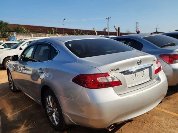 2014 Nissan Fuga pictures