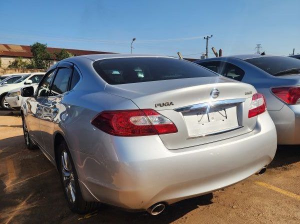 2014 Nissan Fuga pictures