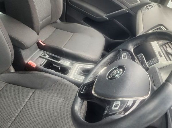 2015 Volkswagen Golf pictures