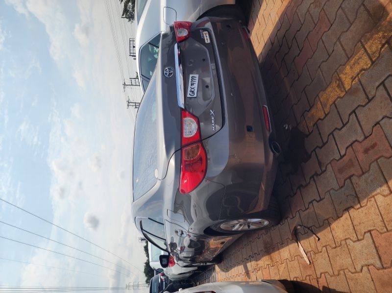 2012 Toyota Mark X pictures