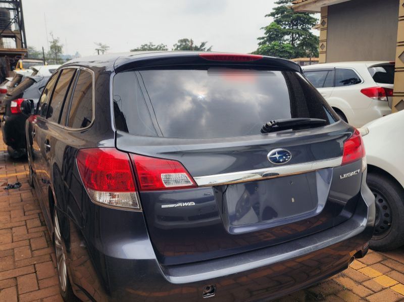 2011 Subaru Legacy pictures