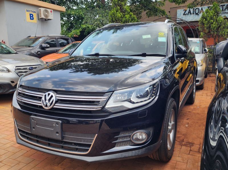 2013 Volkswagen Tiguan pictures