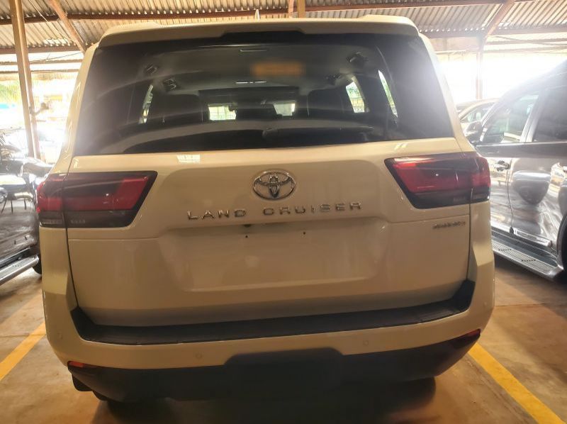 2023 Toyota Land cruiser pictures