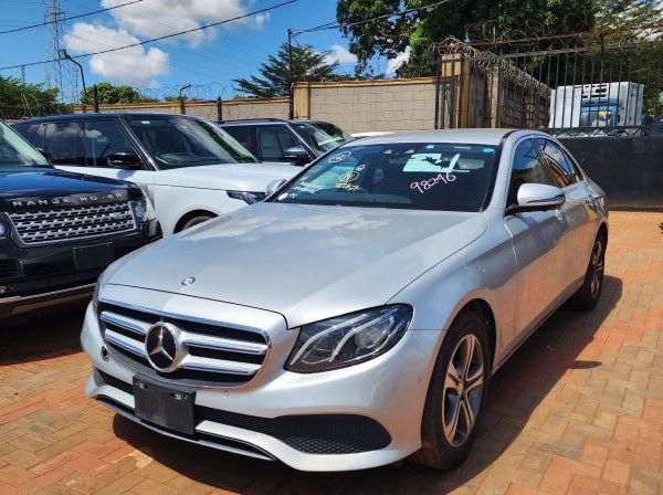 Used Mercedes-Benz E class  for sale in Kampala, Uganda