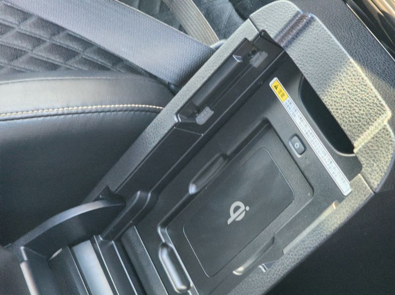 2015 Toyota Harrier pictures