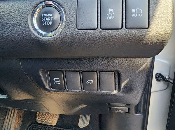 2015 Toyota Harrier pictures