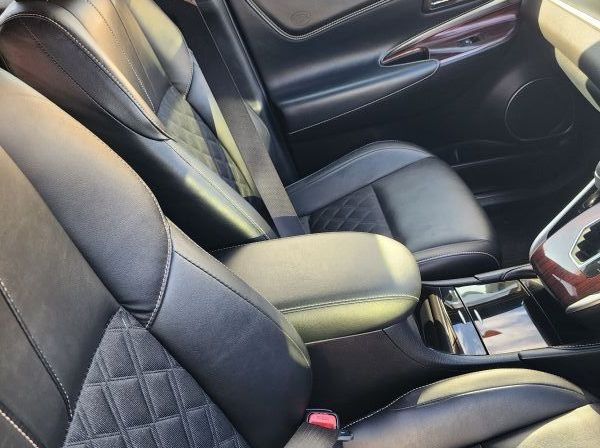 2015 Toyota Harrier pictures