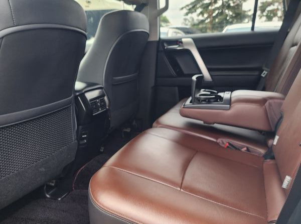 2016 Toyota Land cruiser prado pictures