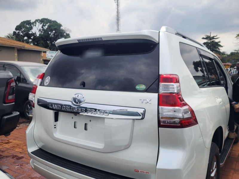 2016 Toyota Land cruiser prado pictures