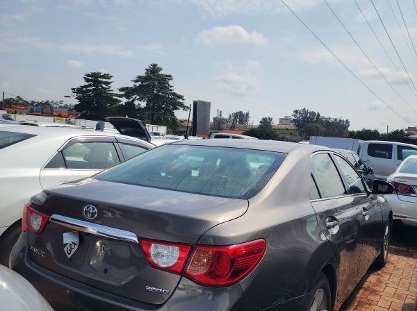 2011 Toyota Mark X pictures