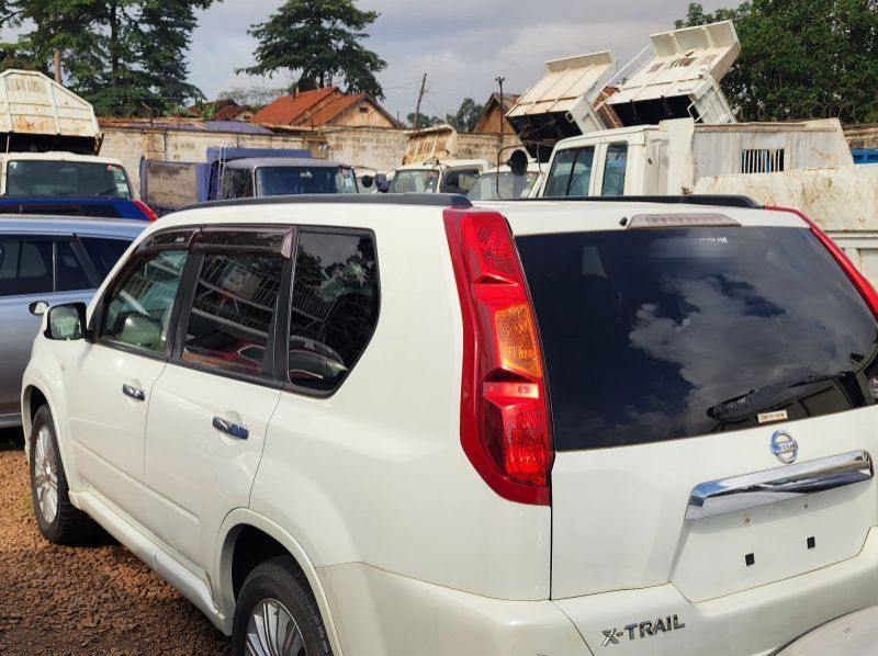 2010 Nissan X-trail pictures