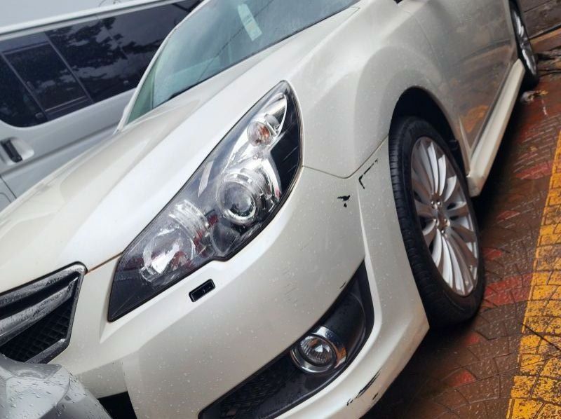 2011 Subaru Legacy pictures