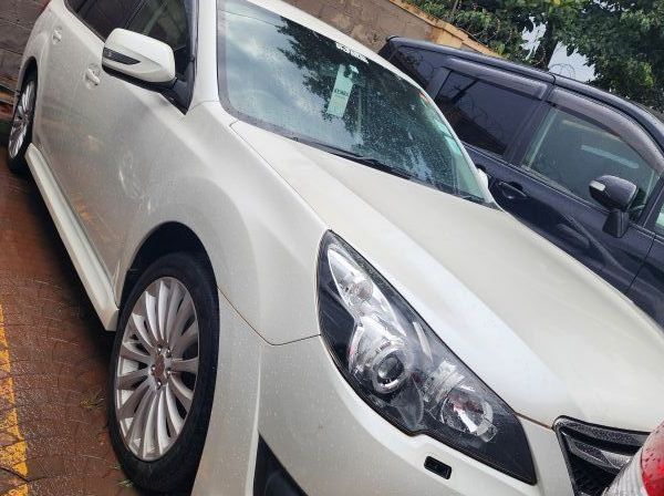 2011 Subaru Legacy pictures