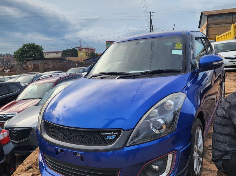 2014 Suzuki Swift pictures