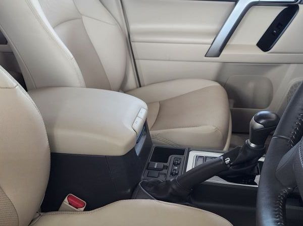 2022 Toyota Prado pictures