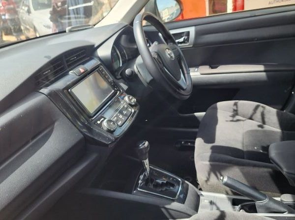 2015 Toyota Corolla Axio pictures