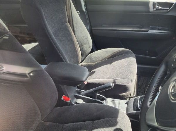 2015 Toyota Corolla Axio pictures