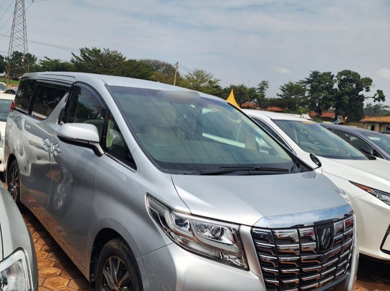 2017 Toyota Alphard pictures