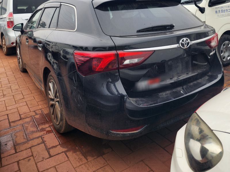 2015 Toyota avensis pictures