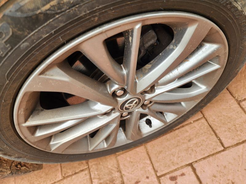 2015 Toyota avensis pictures