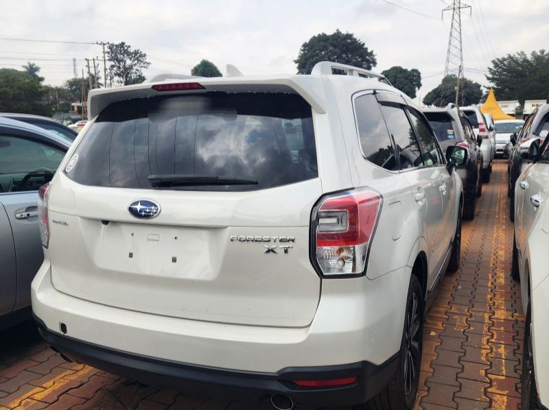 2016 Subaru Forester pictures