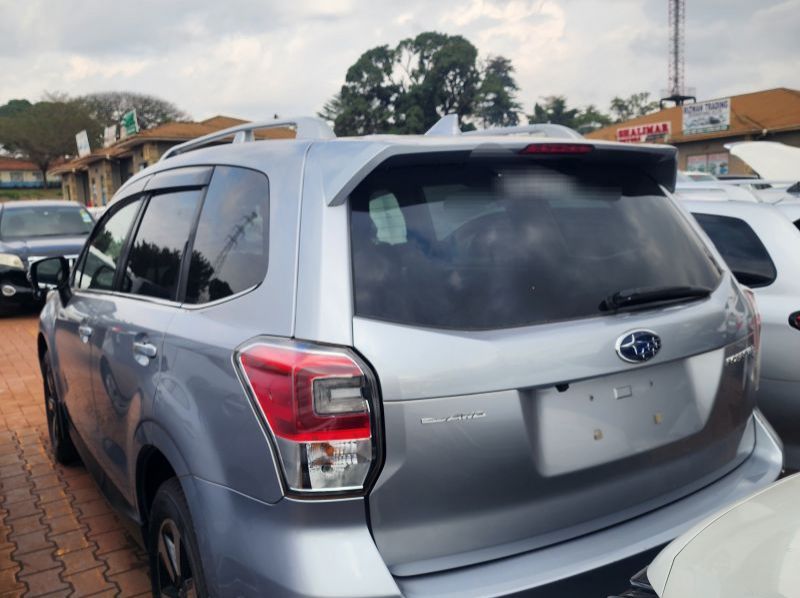 2016 Subaru Forester pictures