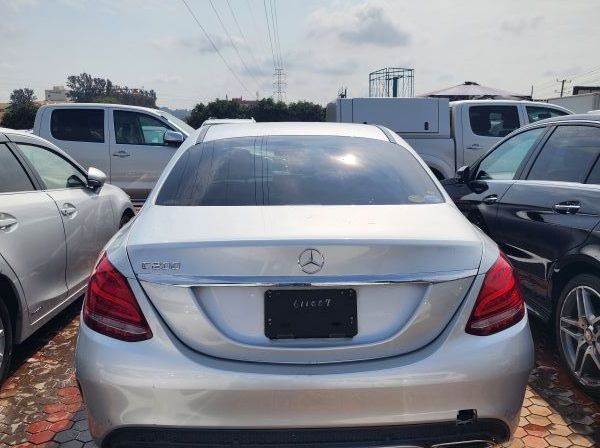 2017 Mercedes-Benz C200 pictures