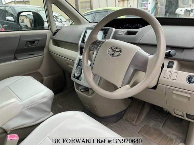 2009 Toyota NOAH  photo