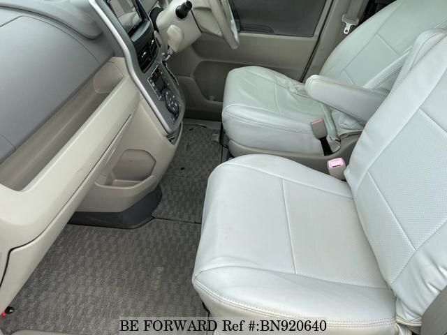 2009 Toyota NOAH  photo
