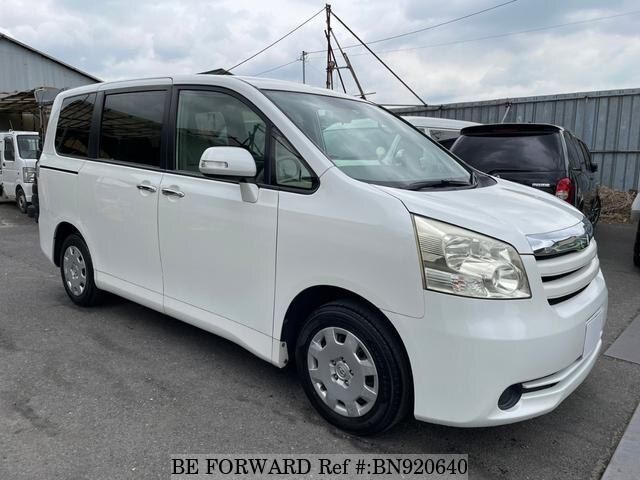 2009 Toyota NOAH  photo