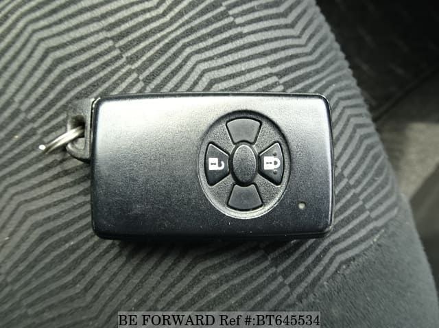 2010 Toyota FIELDER pictures