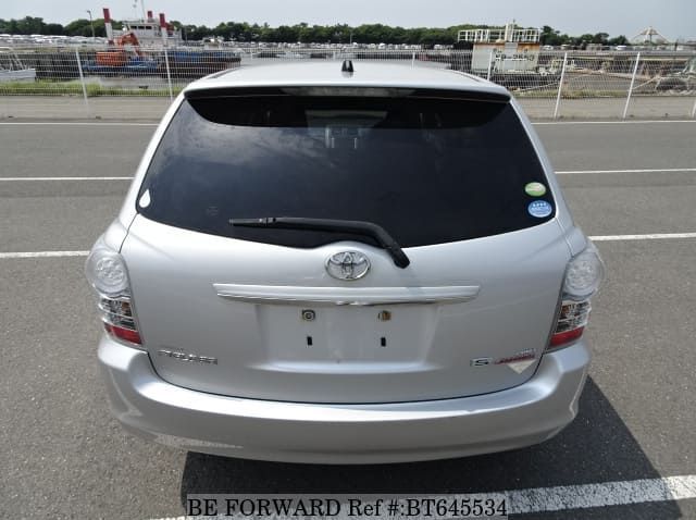 2010 Toyota FIELDER pictures