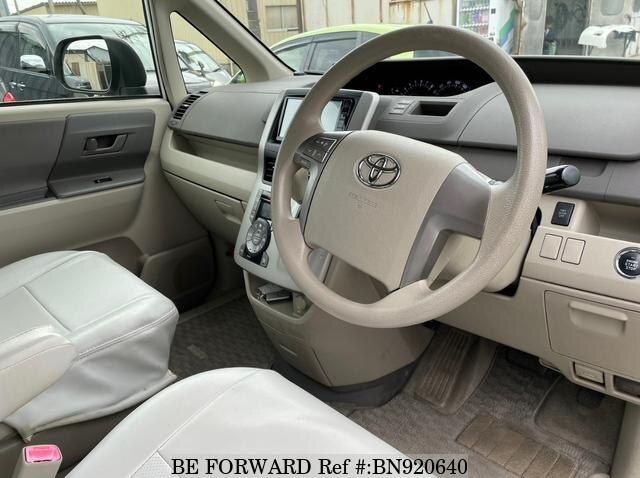 2009 Toyota NOAH  pictures
