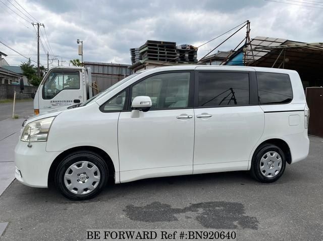 2009 Toyota NOAH  pictures
