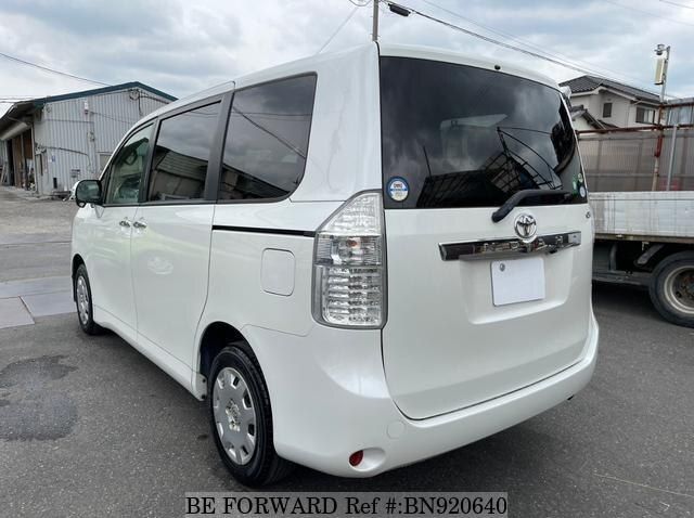 2009 Toyota NOAH  pictures