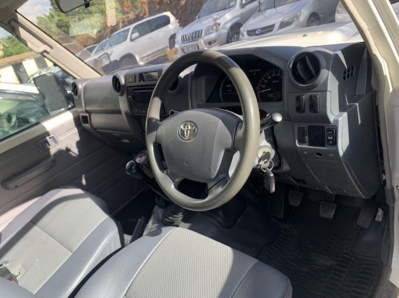 2018 Toyota land cruiser hardtop pictures