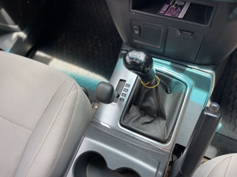 2012 Mitsubishi pajero pictures