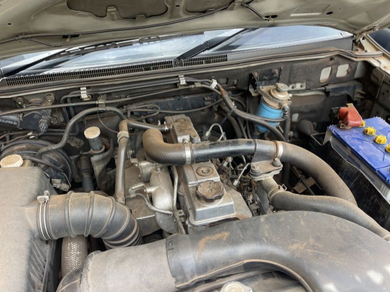 2012 Mitsubishi pajero pictures