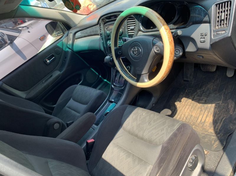 2002 Toyota toyota kluger pictures