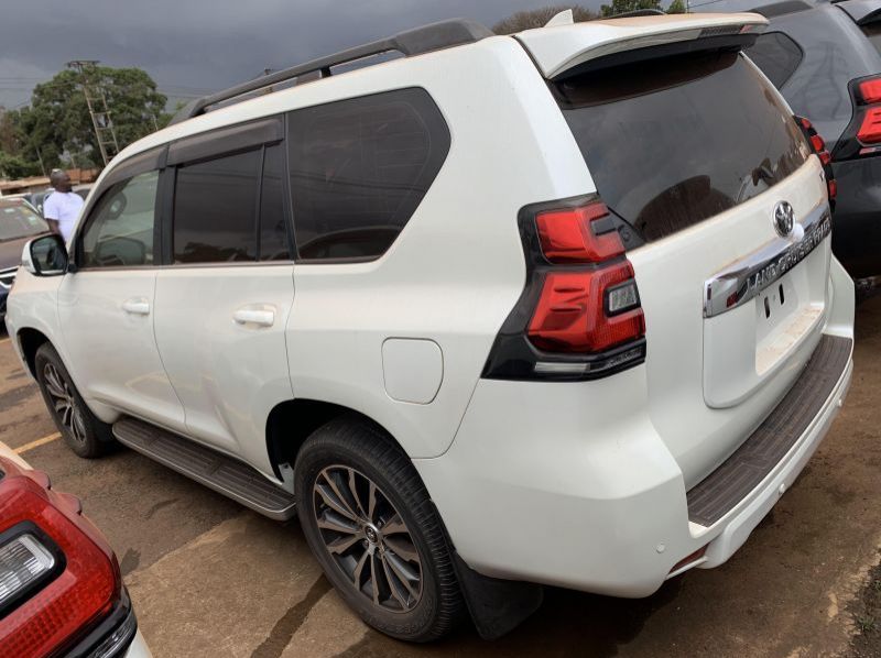 2019 Toyota land cruiser prado tzg pictures