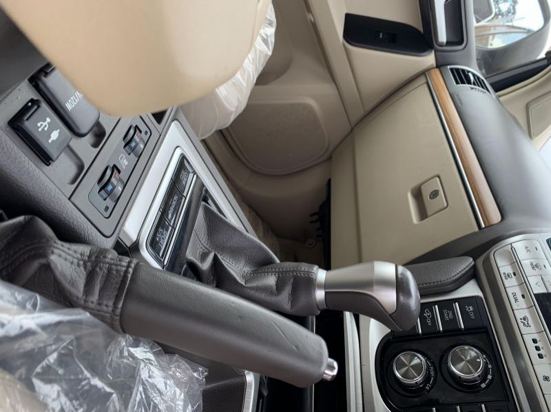 2019 Toyota land cruiser prado tzg pictures