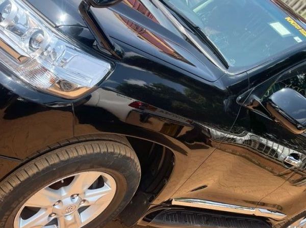 2010 Toyota land cruiser v8 pictures