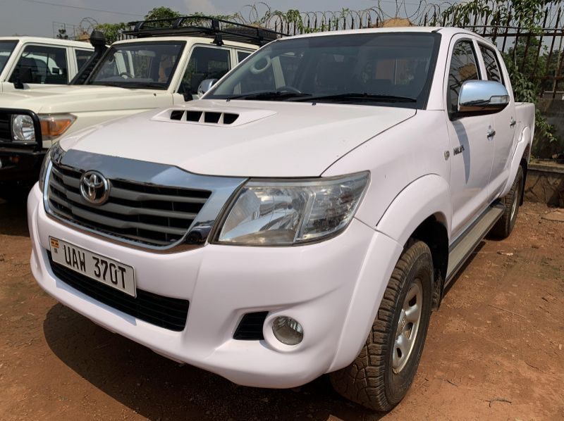 2013 Toyota hilux  pictures