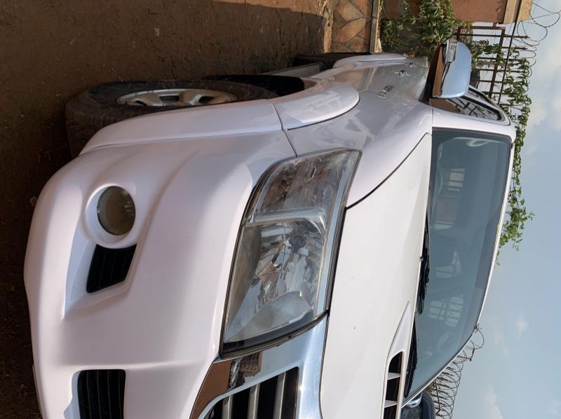 2013 Toyota hilux  pictures