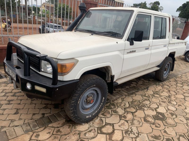 Used Toyota Land Cruiser Double cabin  for sale in Kampala, Uganda
